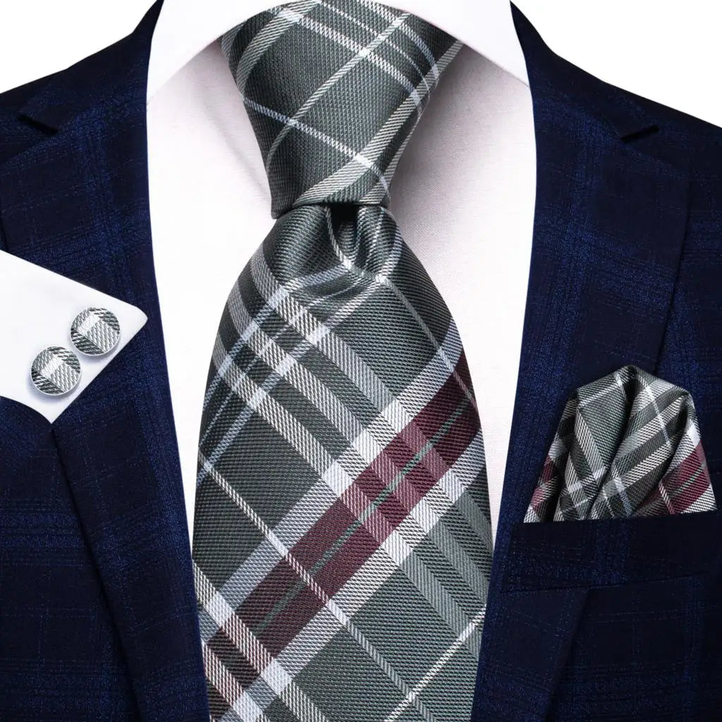 Hi-Tie Designer Silk Wedding Tie For Men Blue White Plaid Handky Cufflink Set Fashion Necktie For Men Business Party Wholesale